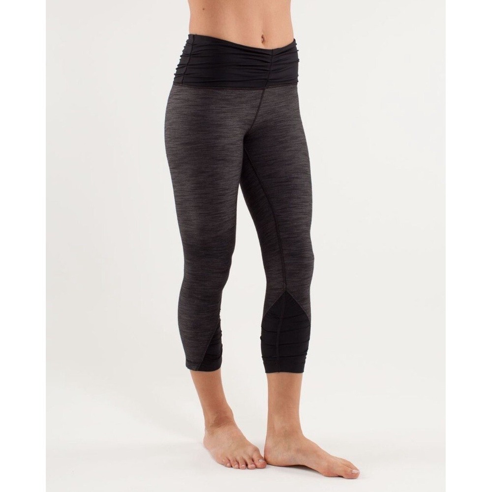 LULULEMON Embrace Crop / Denim‎ Black (Heather Gray/ Women's Size 2